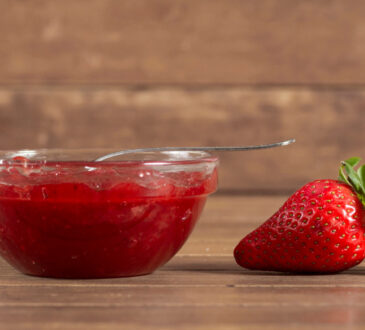 Purée de fruits vs coulis : quel choix pour vos créations culinaires ?